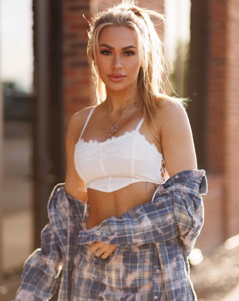 Kindly in sexy outfit