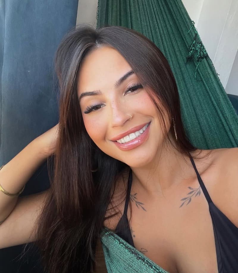Laura selfie