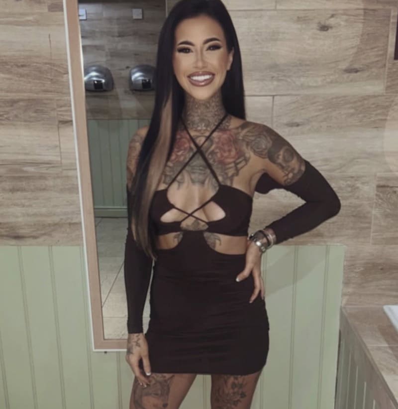 Cheree in sexy kort jurkje
