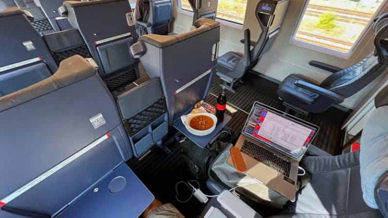 Lasse stollen Eten op trein