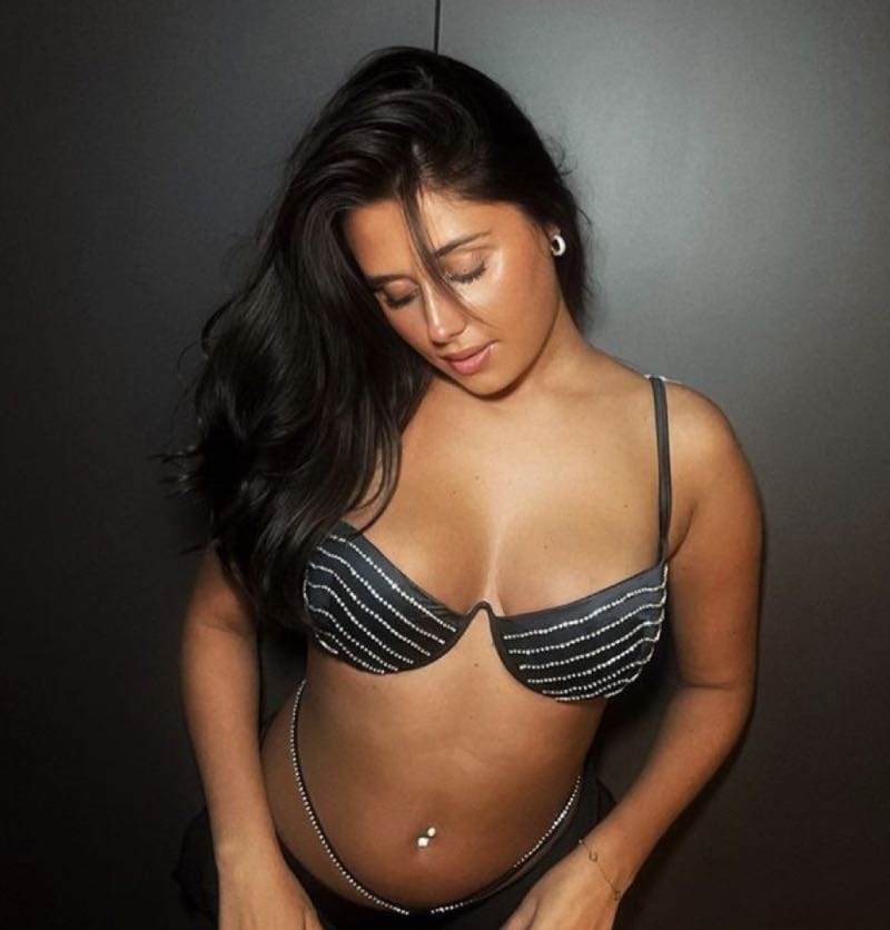 Raphaella in bikini