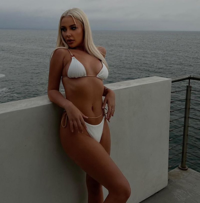 Tana in wit