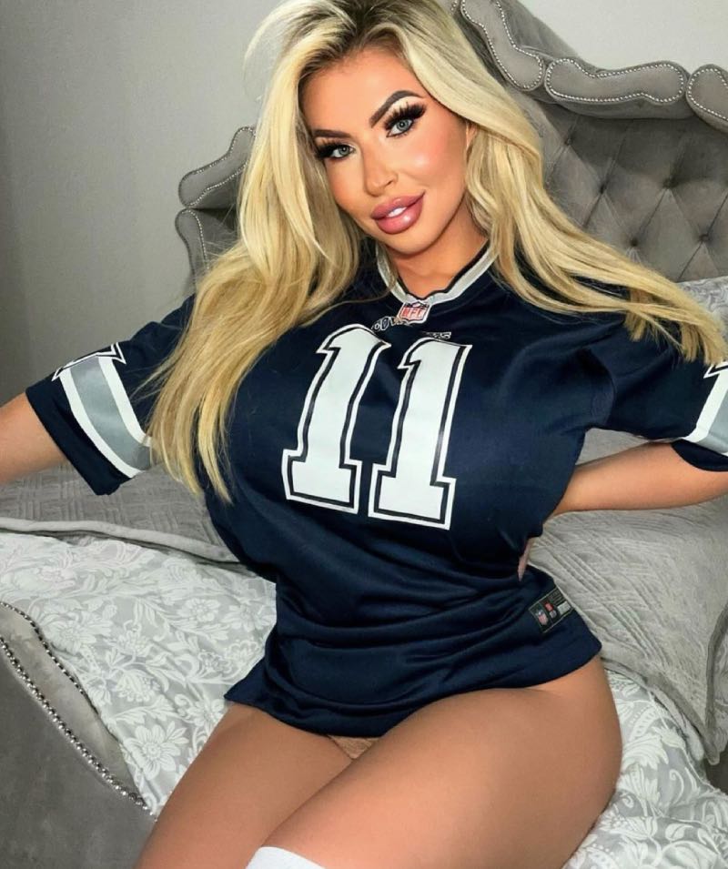 Madison in sport outfit 
