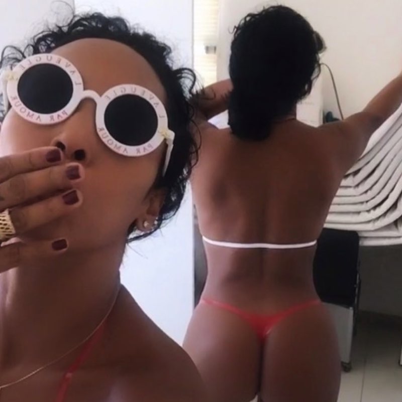 Rosiane in bikini selfie 