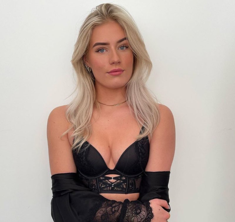 Alice leuke outfit 