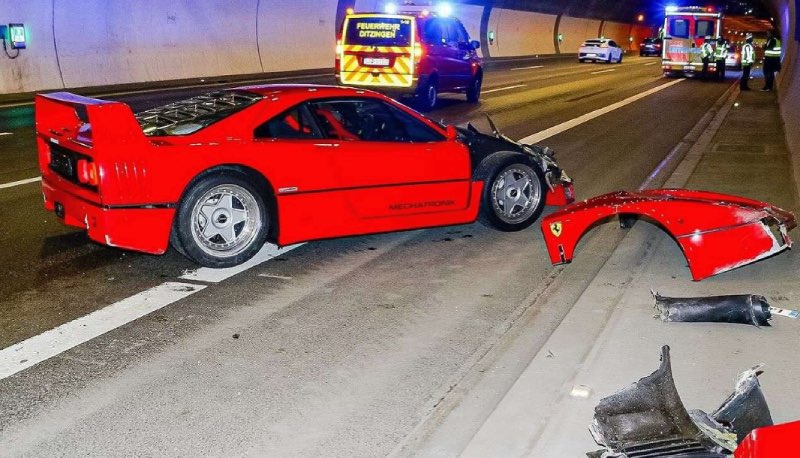 Crash rode ferrari 