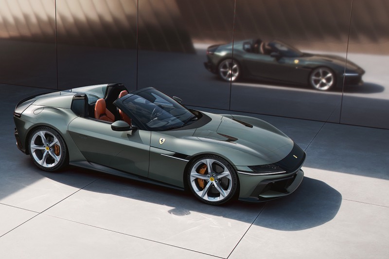 Ferrari 12 cilindri