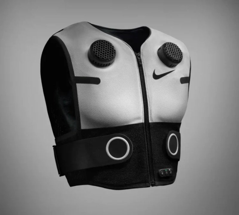 Nike en Hyperice vest