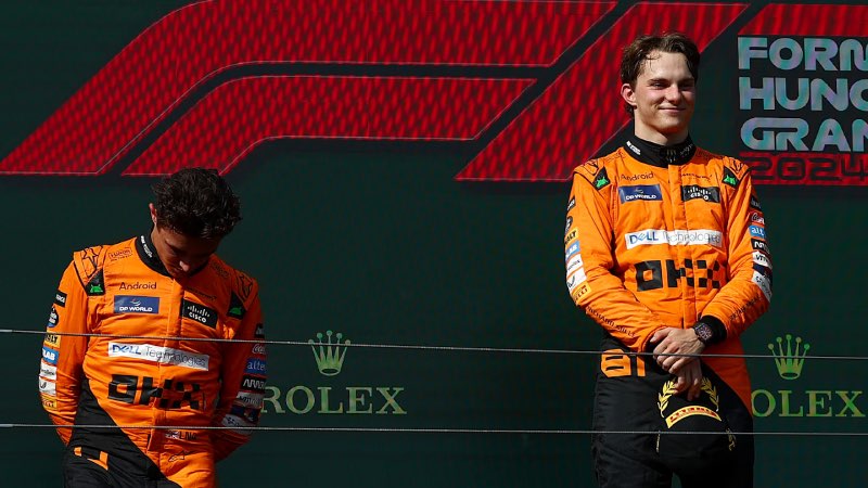 Oscar op podium naast Lando