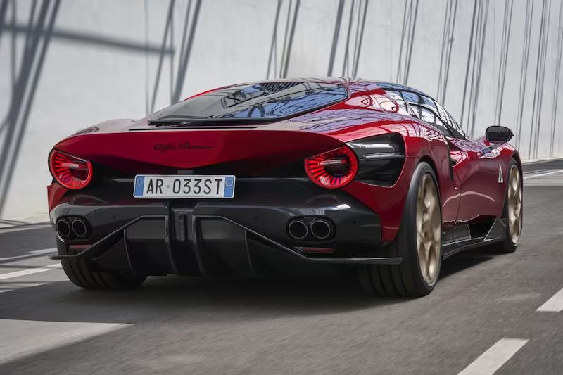Alfa Romeo Stradale 33 
