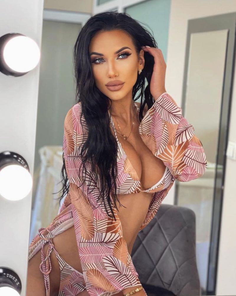 Deana in roze