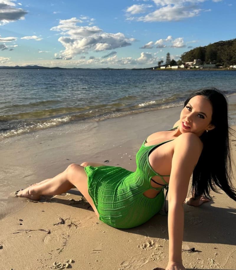 Sharni in groene jurk
