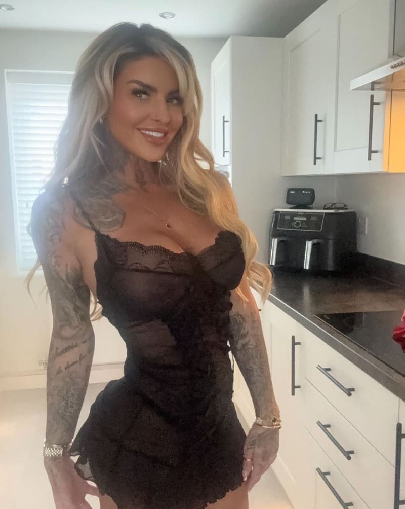 Kayleigh in lingerie