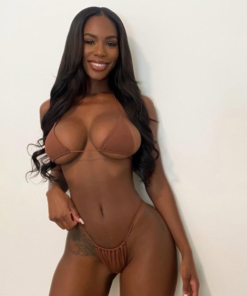 Lexi in bruin