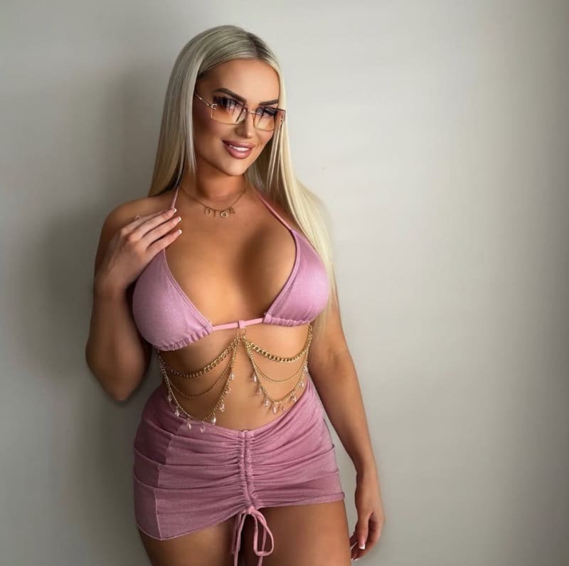 Lauren in roze