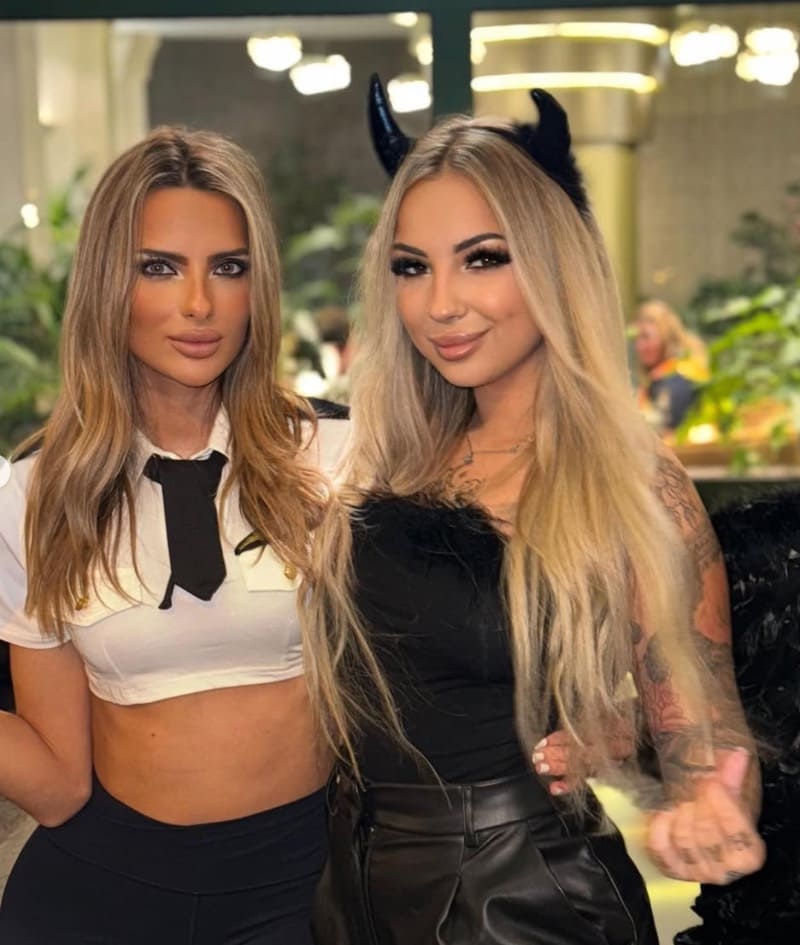 Babes poseren voor foto's