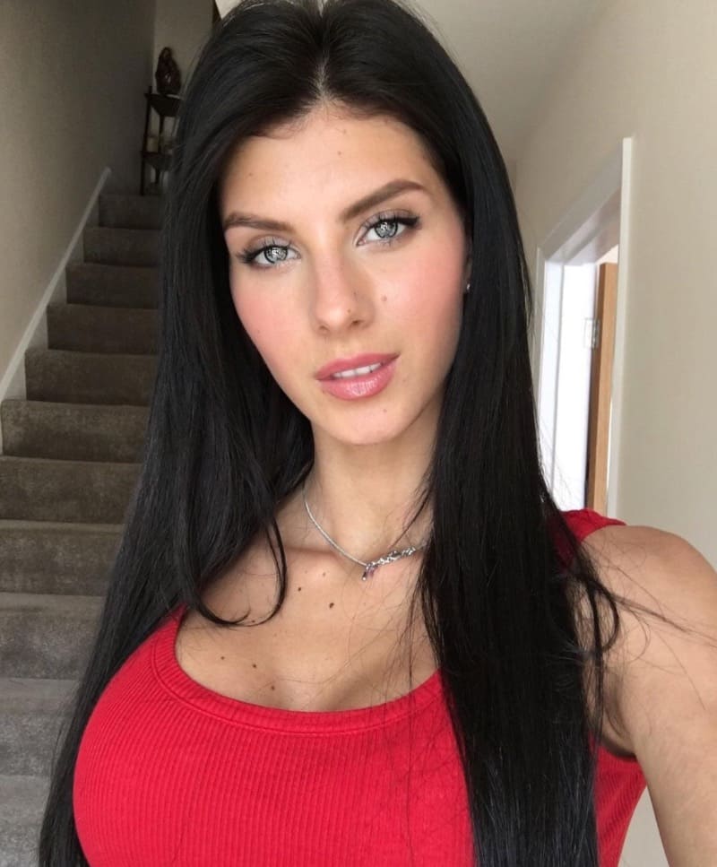 Ella in rood