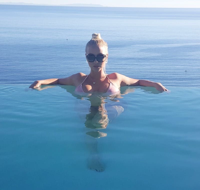 Molly in zwembad