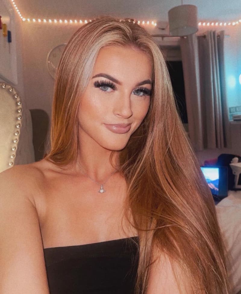 Babe in zwart topje