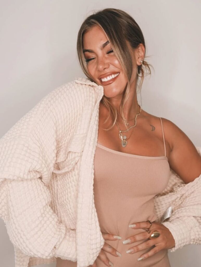 Babe in roze topje