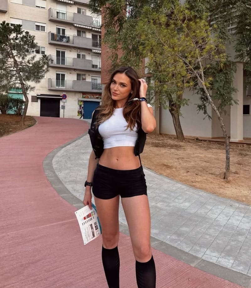 Babe in sport kleding