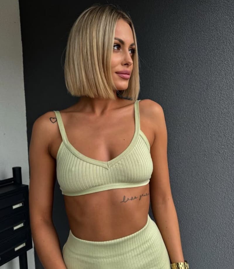 Olivia in sexy outfit
