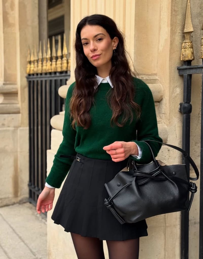 Babe in groene outfit
