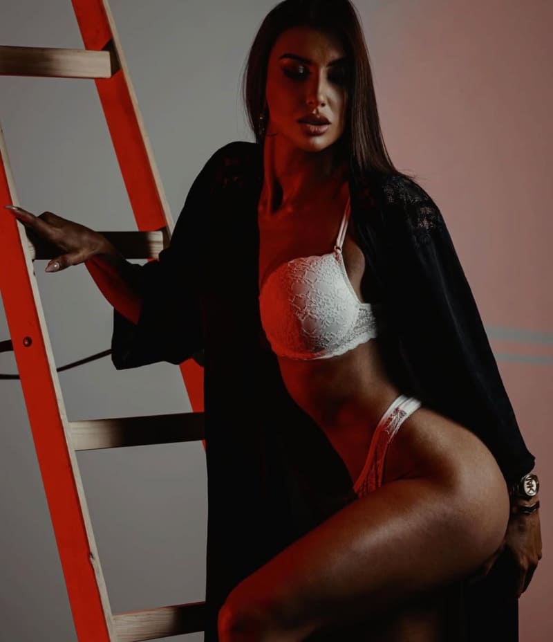 Babe in lingerie