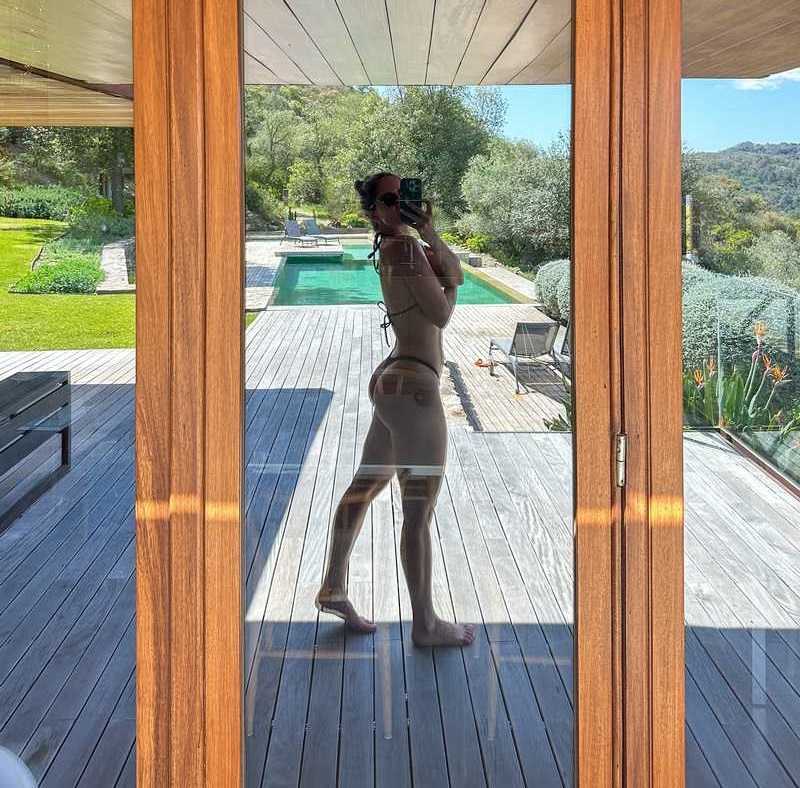 Alexandra Ianculescu im Bikini