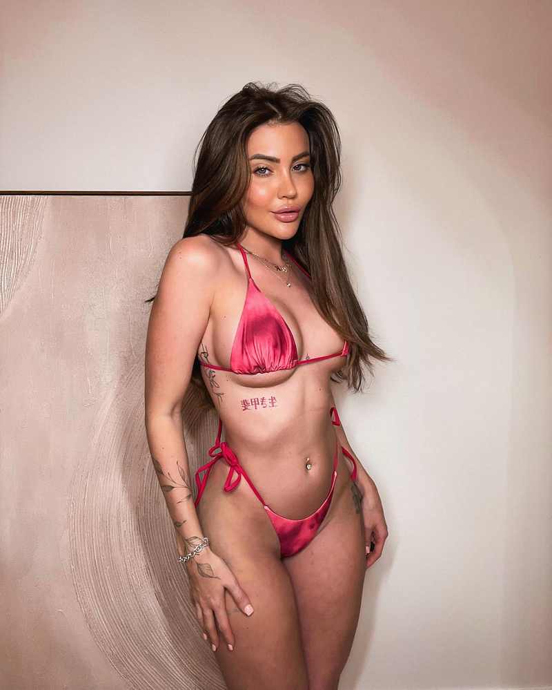 Chloe May McBride in heißen Dessous