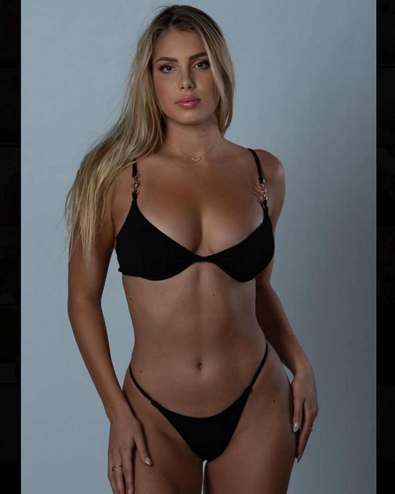 Andreea Dragoi hat einen makellosen Körper