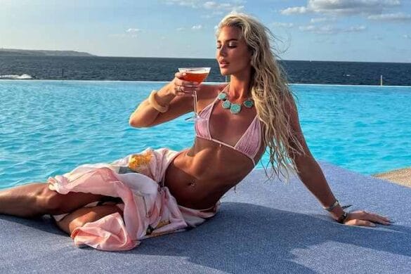 Grace Rosa Jackson räkelt sich in der Sonne