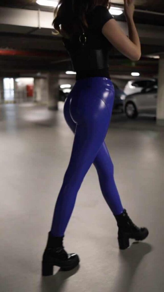 Very Bosssy perfekte Hüft in blauem Lack