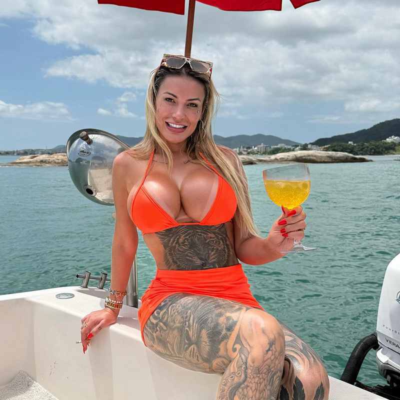 Andressa Urach zeigt ihre dicken Dinger