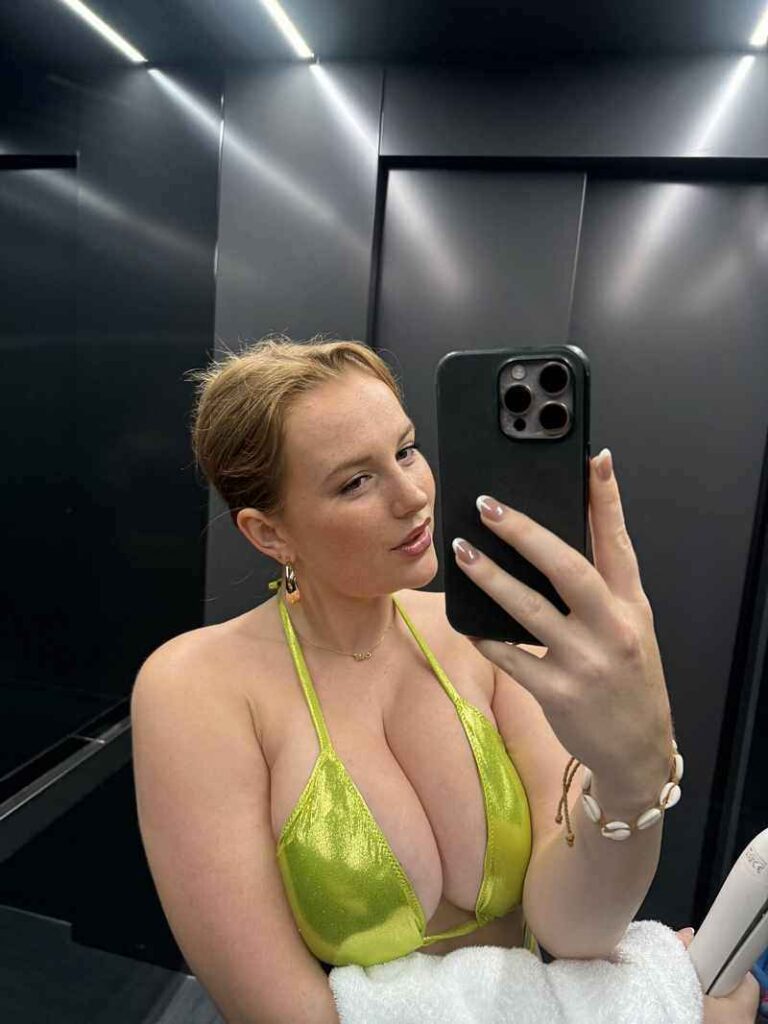 Kaja Mood - sexy dicke Dinger im Bikini