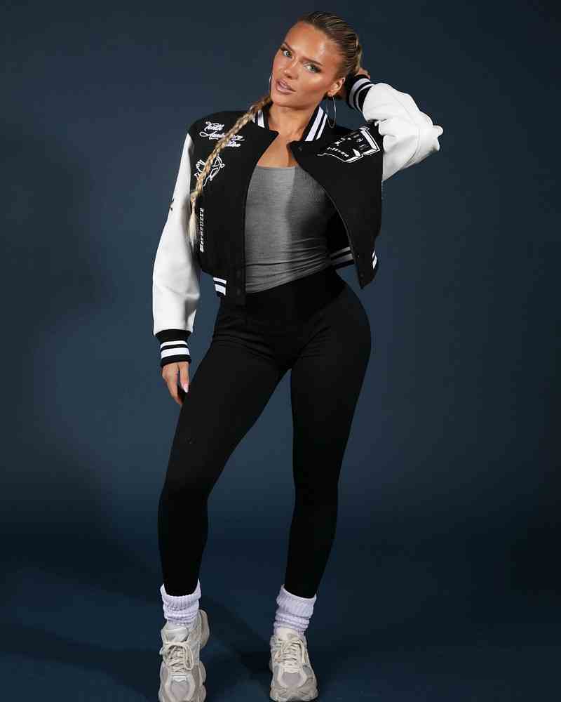 Hannah Brooke im sportlichen Outfit mit schlanker Figur