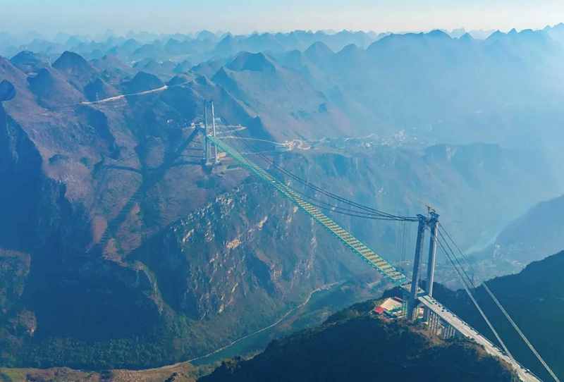 Huajiang-Grand-Canyon-Brücke von oben