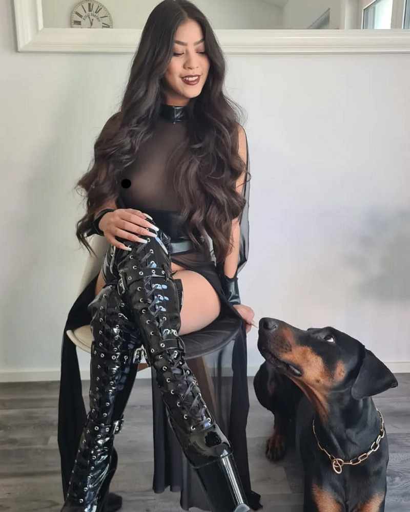 Kim Rose als sexy Domina