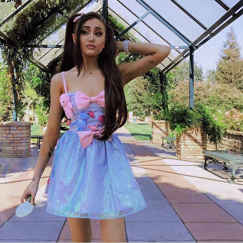Paige Niemann als kleine sexy Elfe