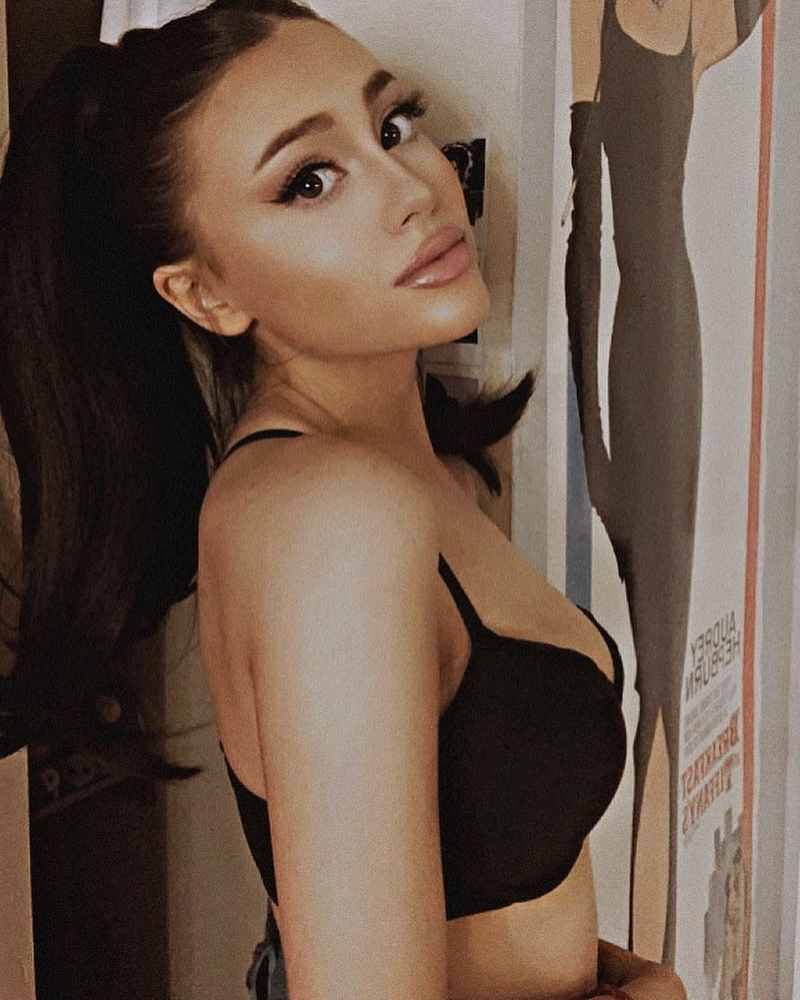 Paige Niemann sehr sexy natürlich
