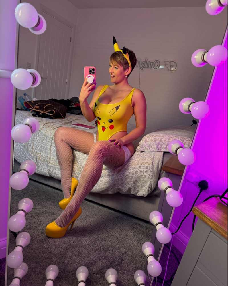 Hannah Brooks als pornöses Pokemon