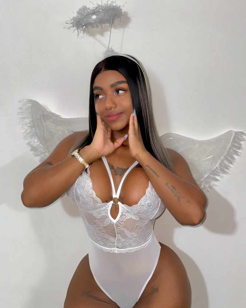 Yeri Mina als heißer Pornoengel