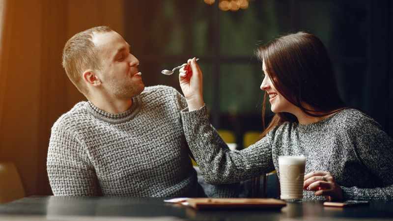 Dating mit Milchkaffee