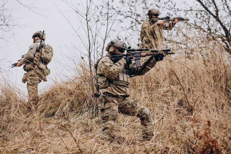 Soldaten im Terrain