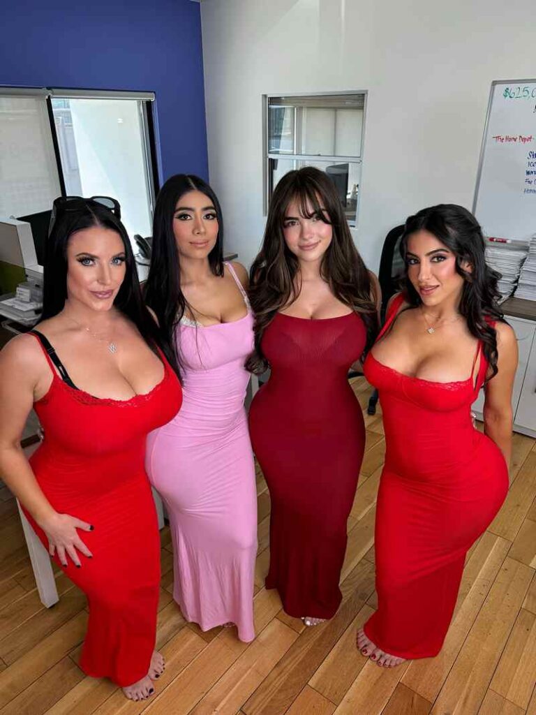 Violet Myers mit ihren sexy Busenfreundinnen