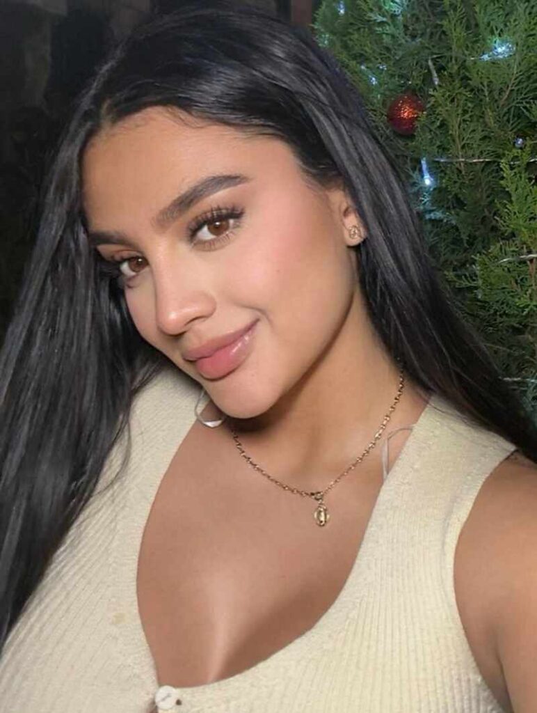 Karina Fernandez und ihr süßes Lächeln