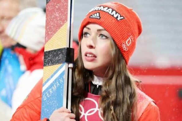 Juliane Seyfarth mit sexy blauen Augen