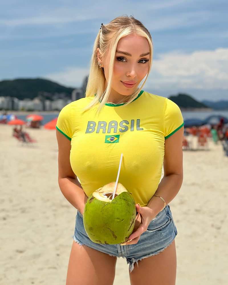 Daniella Chavez zeigt wie sexy Brasilien sein kann