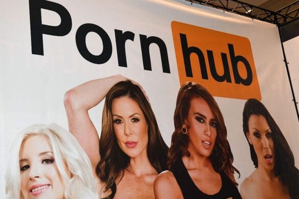People watch pornhub