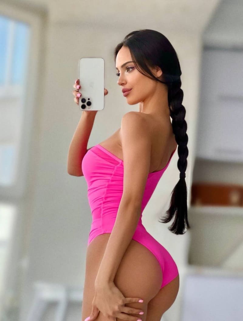 Babe in pink swimsuit